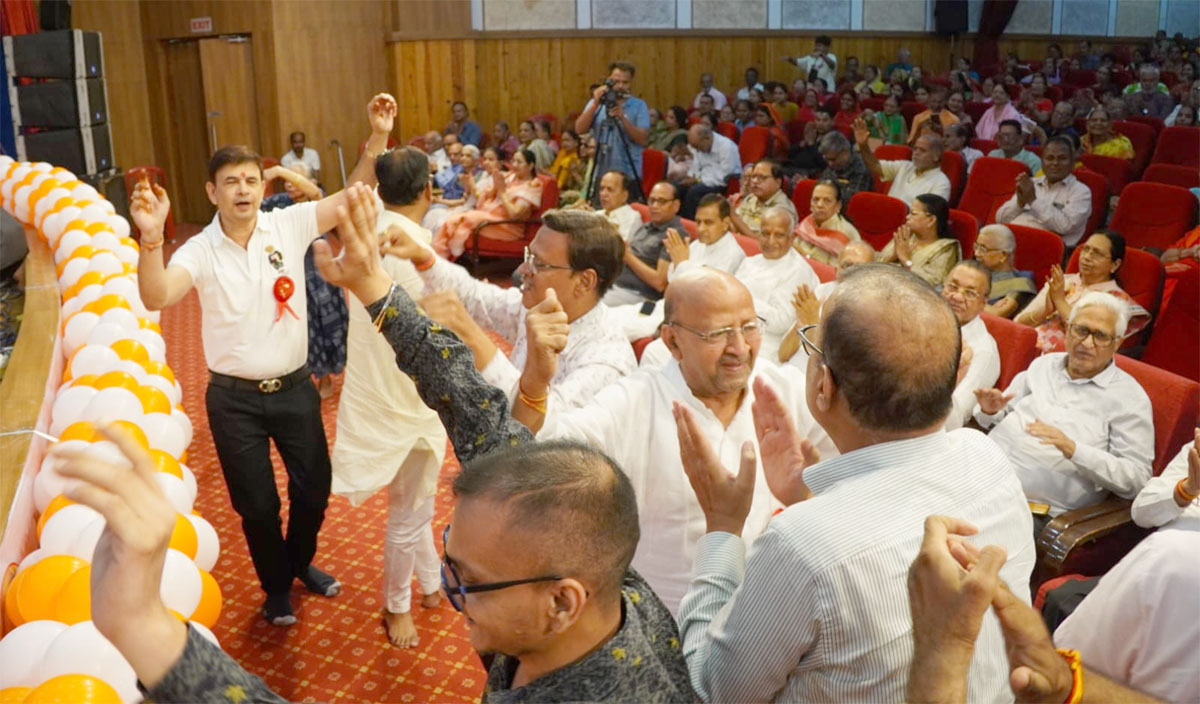 गलती मान लेने से पाप धुल जाते है,लेकिन स्वीकारते कहां हैं - संत शंभूशरण
